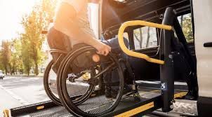 A/Desde Aeropuerto de Cancún a Zona Hotelera Cancún, traslado privado. Tarifa por camioneta con Rampa. Capacidad de 1-3 pasajeros.