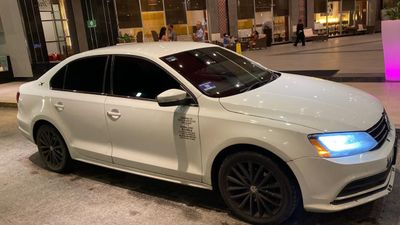 *A/Desde Aeropuerto de Cancún a Zona Hotelera Cancún, traslado privado. Tarifa por carro. Capacidad 1-2 pasajeros.