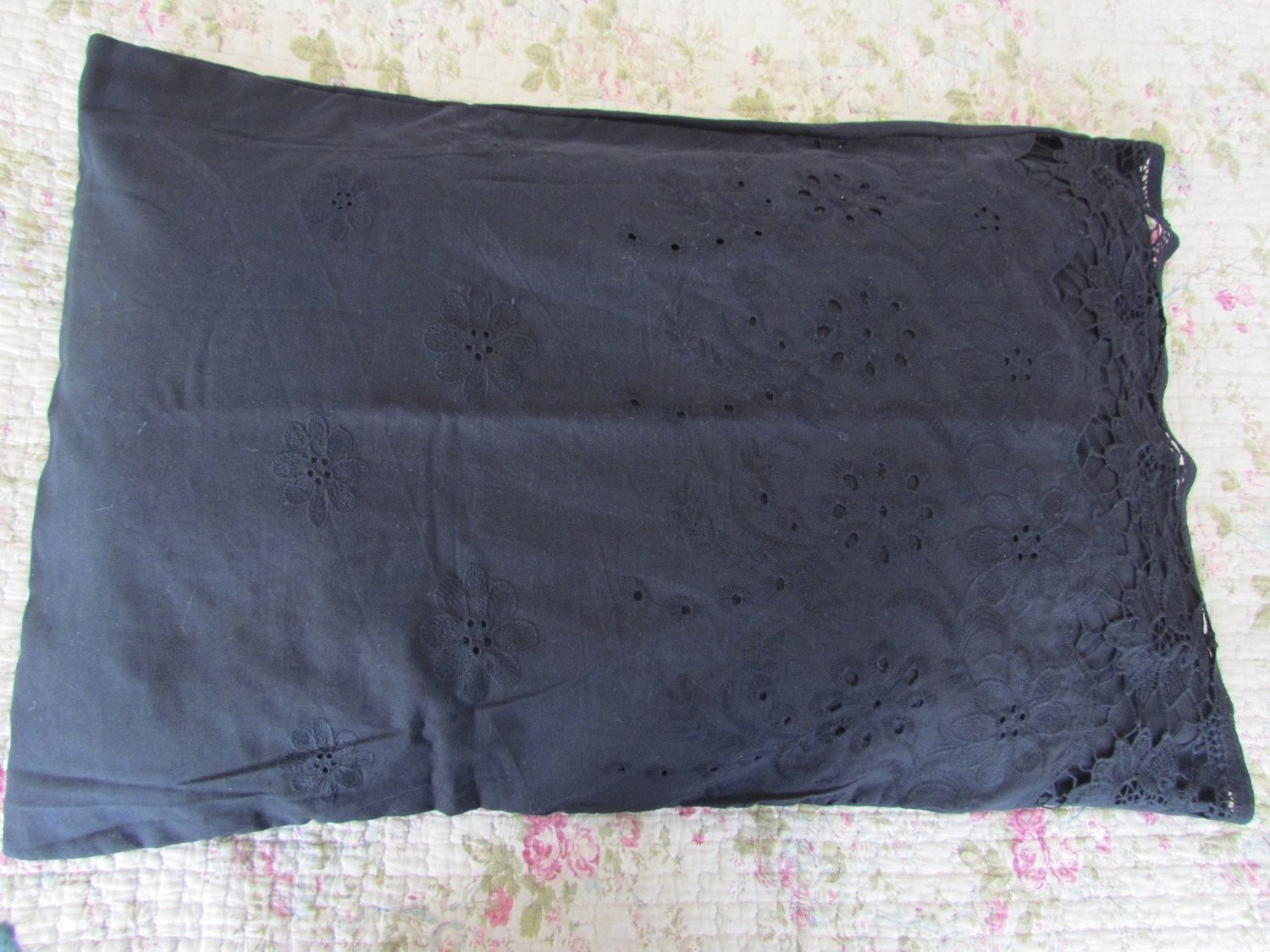 Black Embroidery Pillowcase