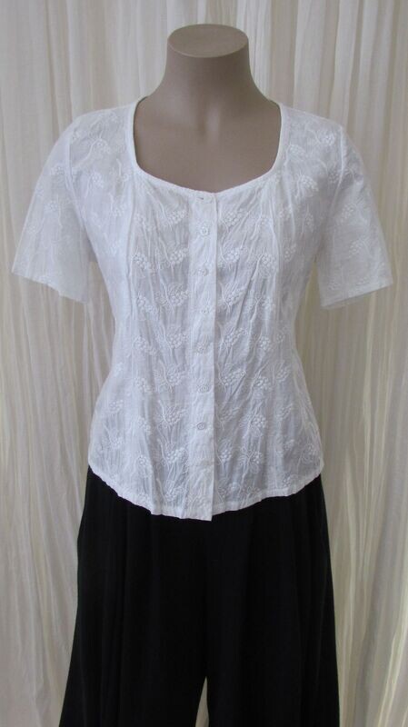 White Cotton Embroidery Grapes Top