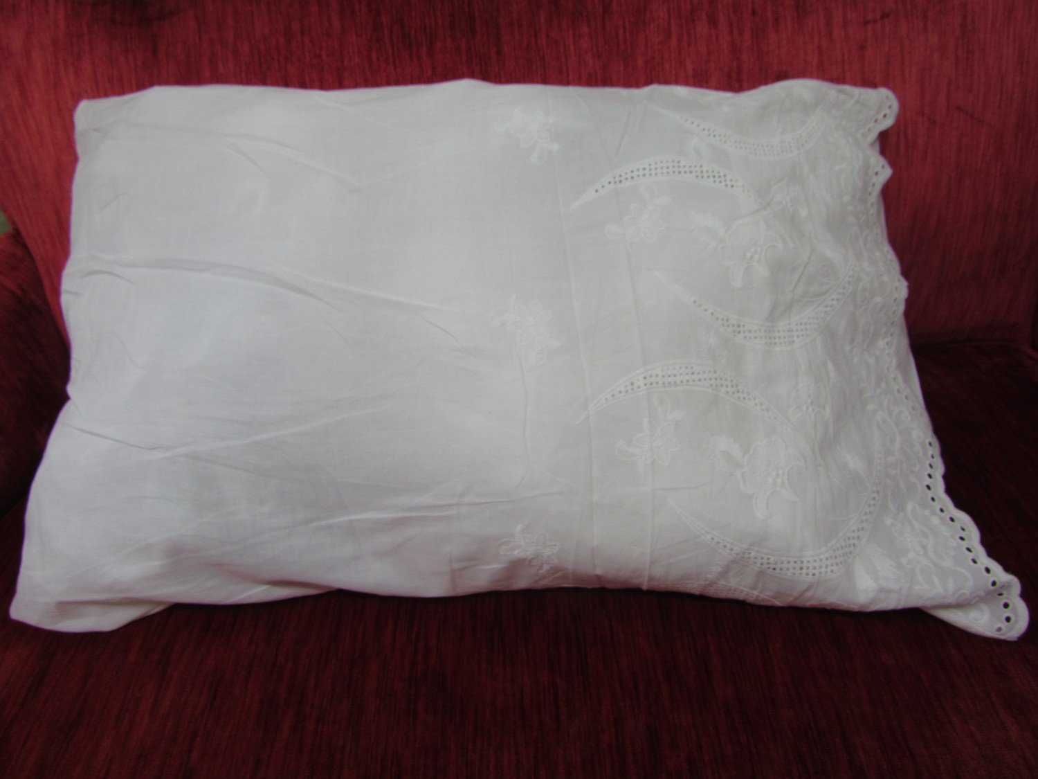 White embroidery pillow cases