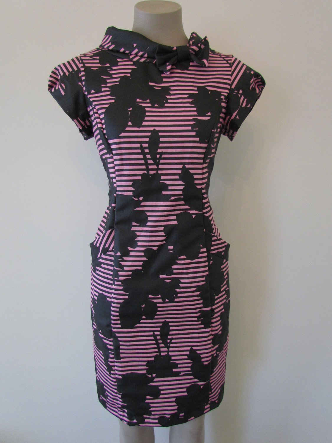 Black Pink dress