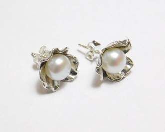 Pearl Flower Studs Pearl Flower Studs
