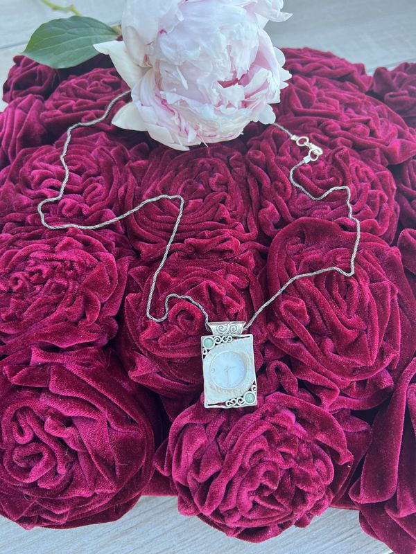 Oblong Green Aventurine Watch Necklace Oblong Green Aventurine Watch Necklace