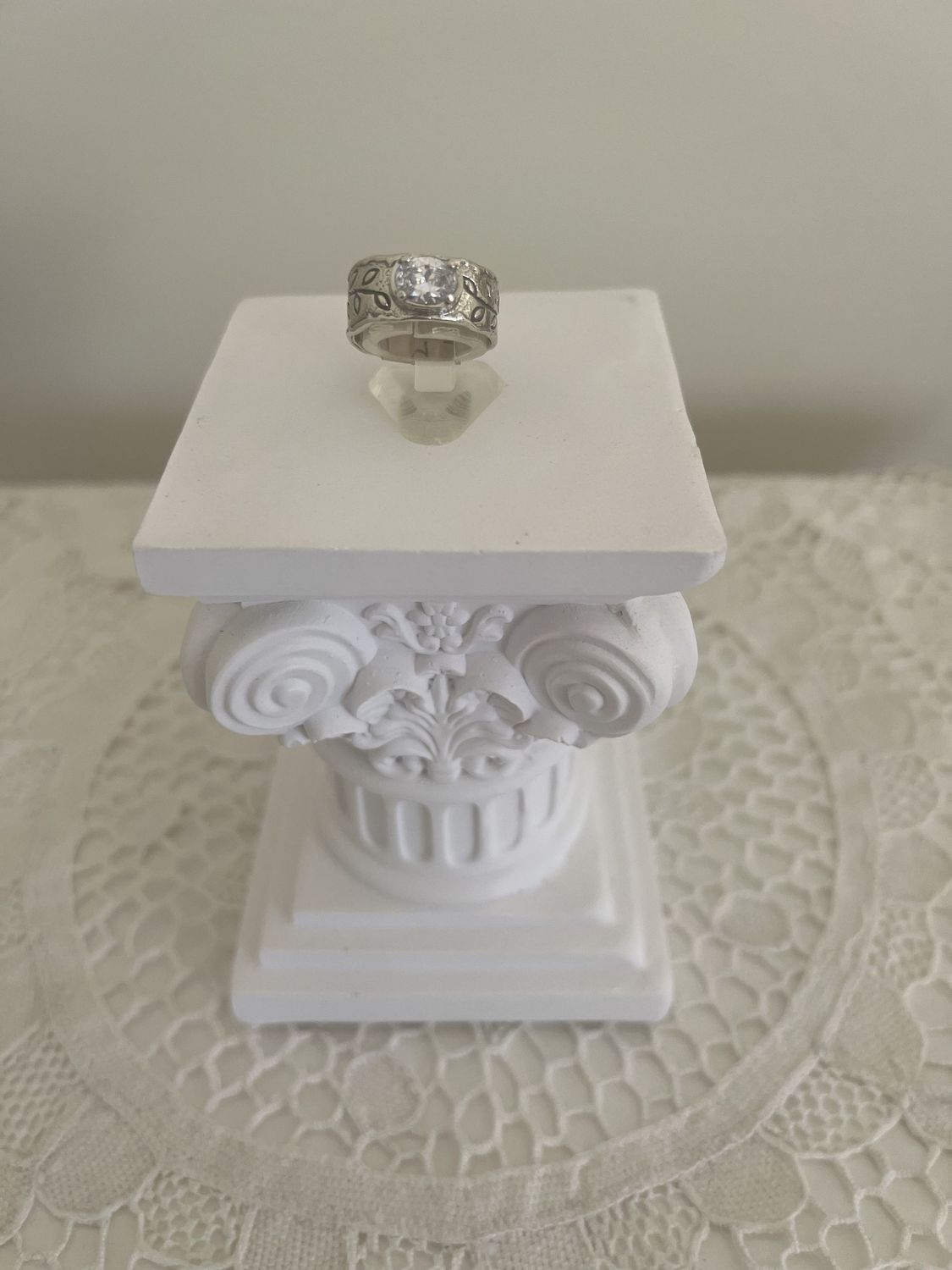 Cubic Zircon Embossed Ring