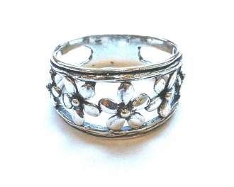 Flower Band Ring