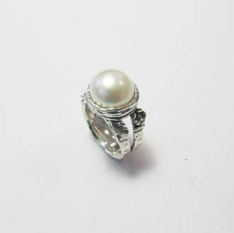 Pearl Ring Pearl Ring
