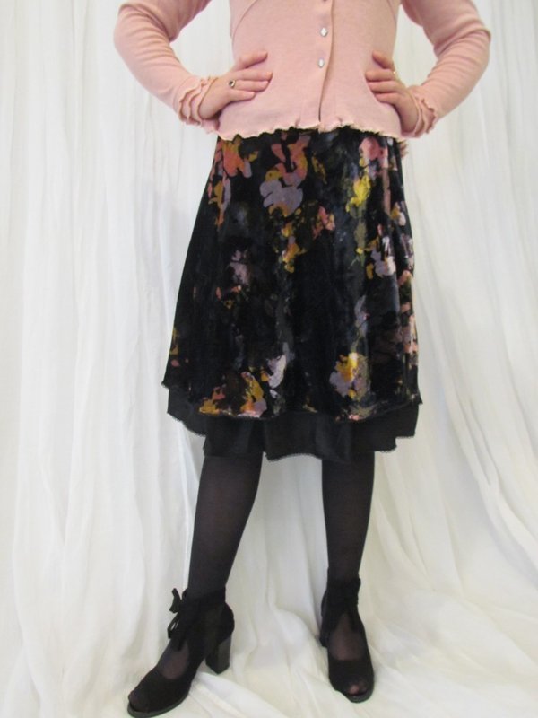 Multi velvet layer skirt