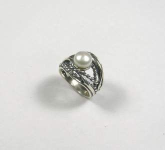 Pearl Ring Pearl Ring