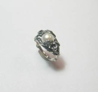 Pearl Ring Pearl Ring