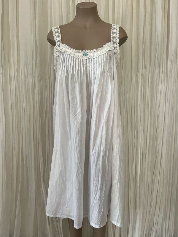 White Cotton Lawn Night Gown White Cotton Lawn Night Gown