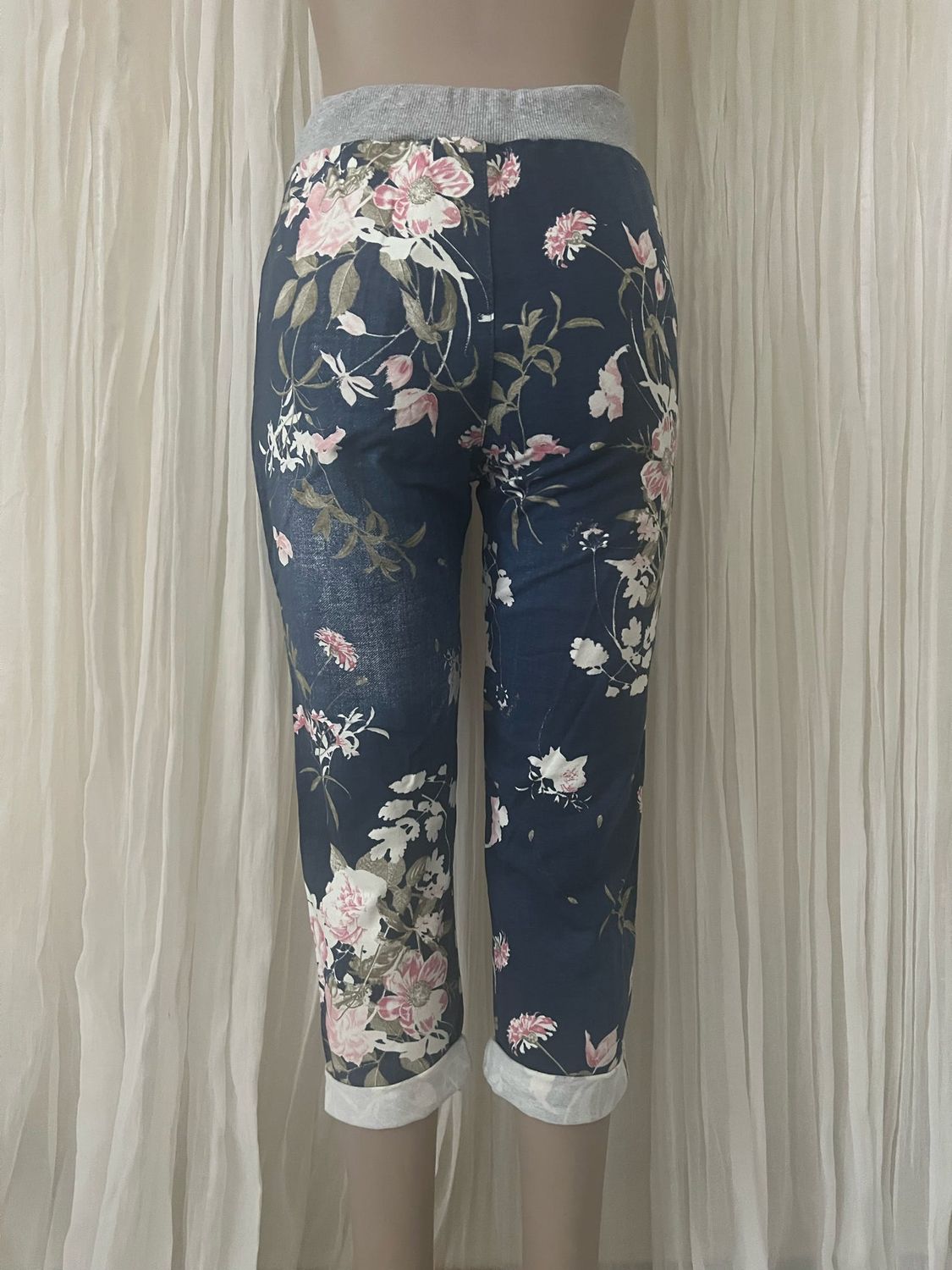 Dark Floral Stretch Pants