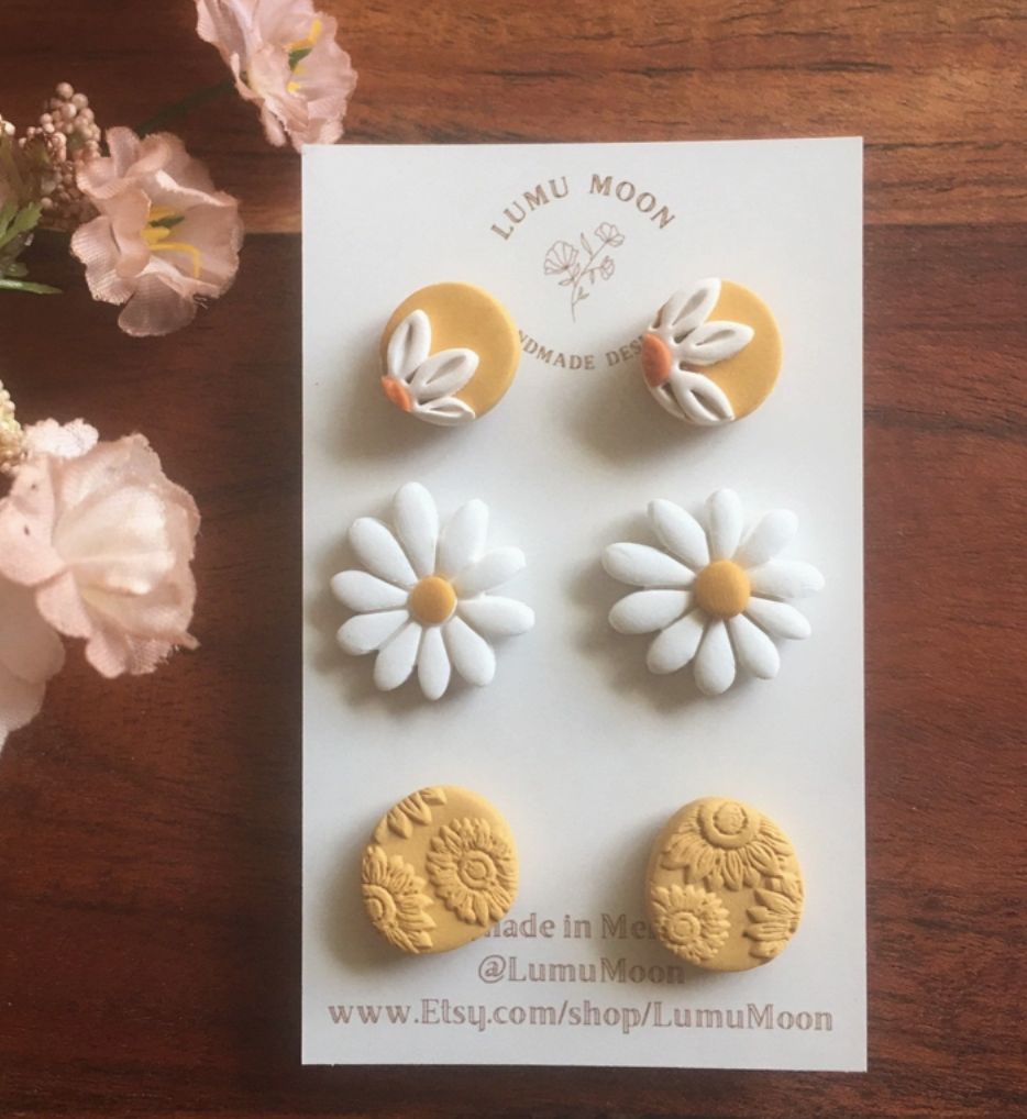 Yellow and Daisy Stud Pack