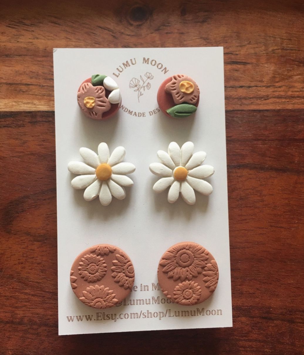 Earthy Floral Stud Pack