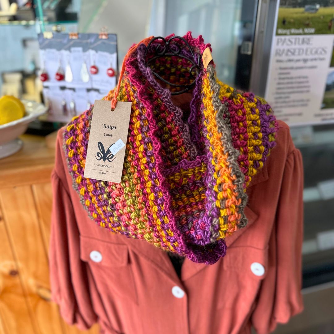 Tulips Cowl