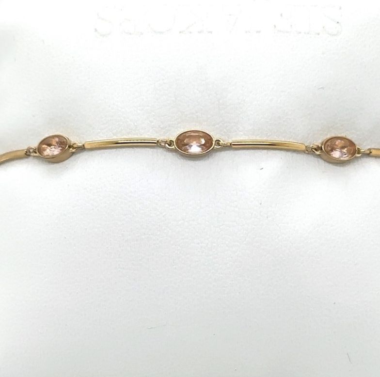 Vogue Oval Pink &amp; Gold Bracelet