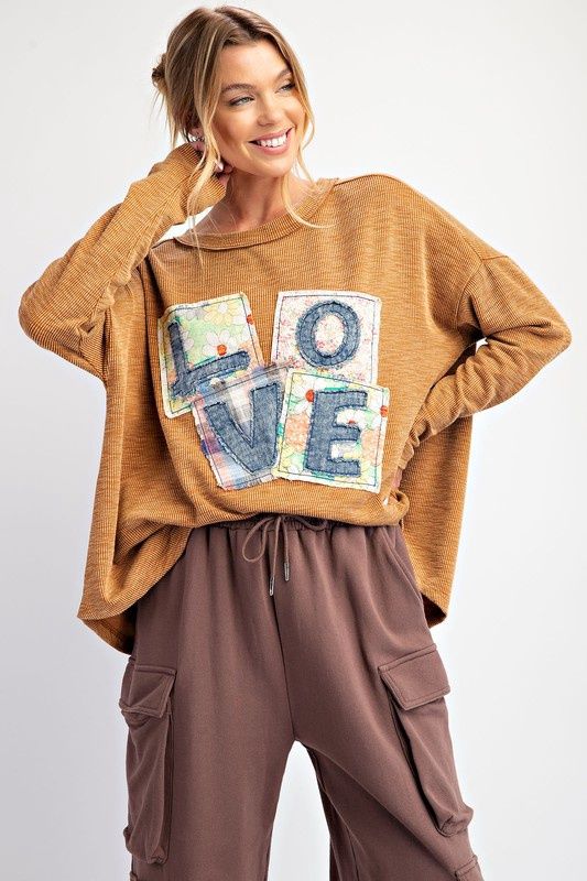 LOVE PATCH SWEATSHIRT - CAMEL