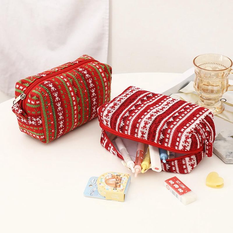 NORDIC MAKEUP BAG - RED