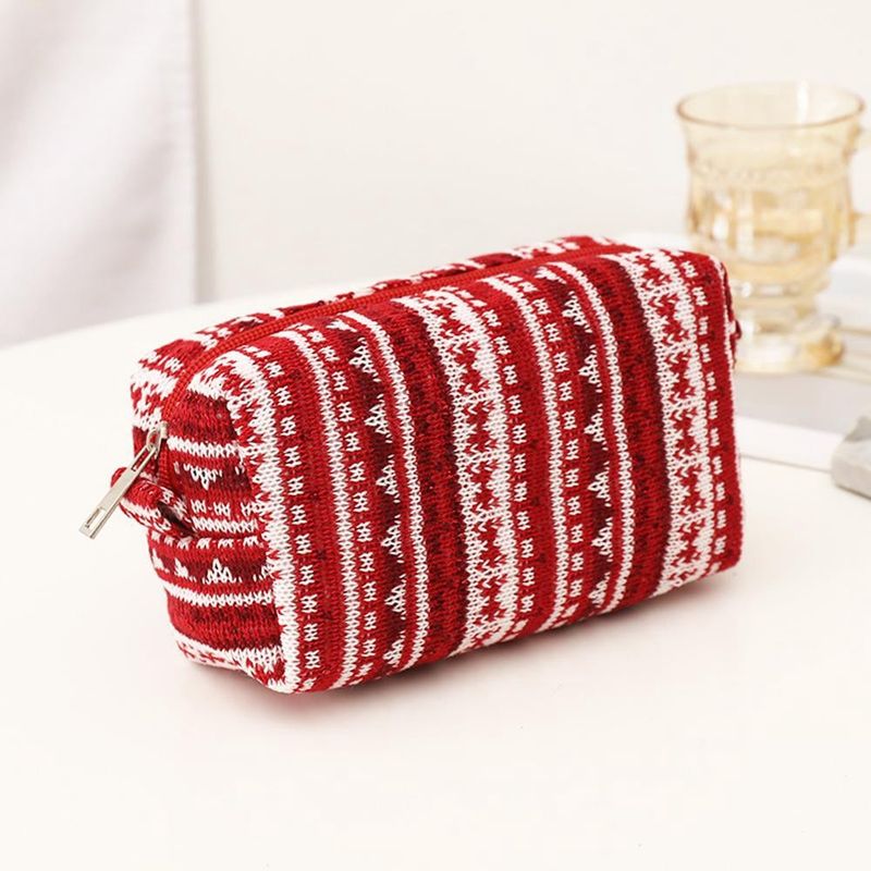 NORDIC MAKEUP BAG - RED