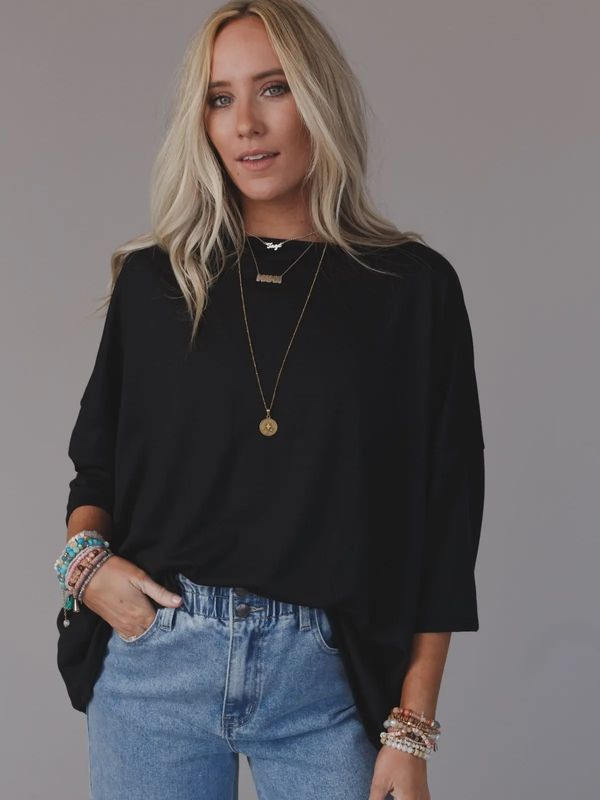 COZY COOL OVERSIZED TEE - BLACK
