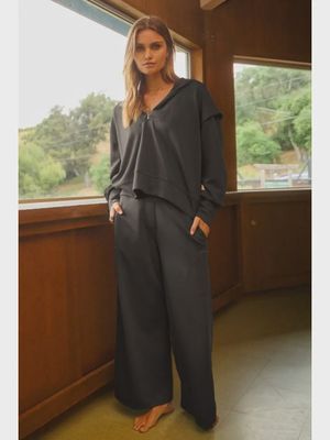 SOFT SCUBA WIDE LEG CARGO PANTS - BLACK