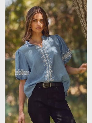 Plus Solid Embroidered Short Bubble Sleeve