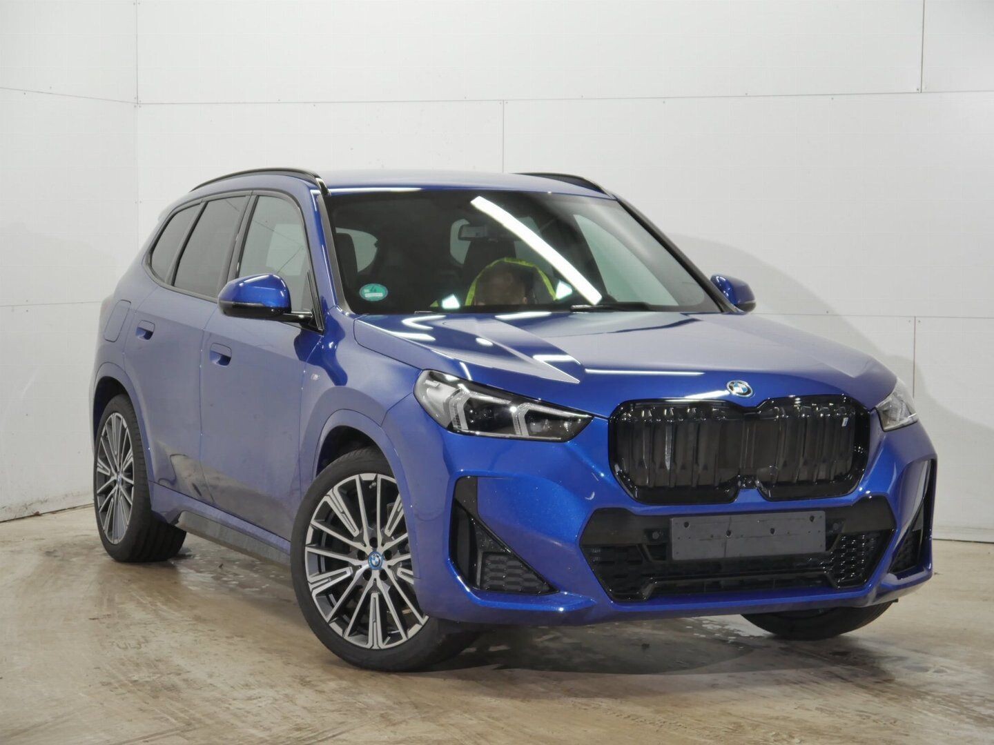 BMW iX 1 xDrive 30 BLUE METALLIC (LHD) 06/2023