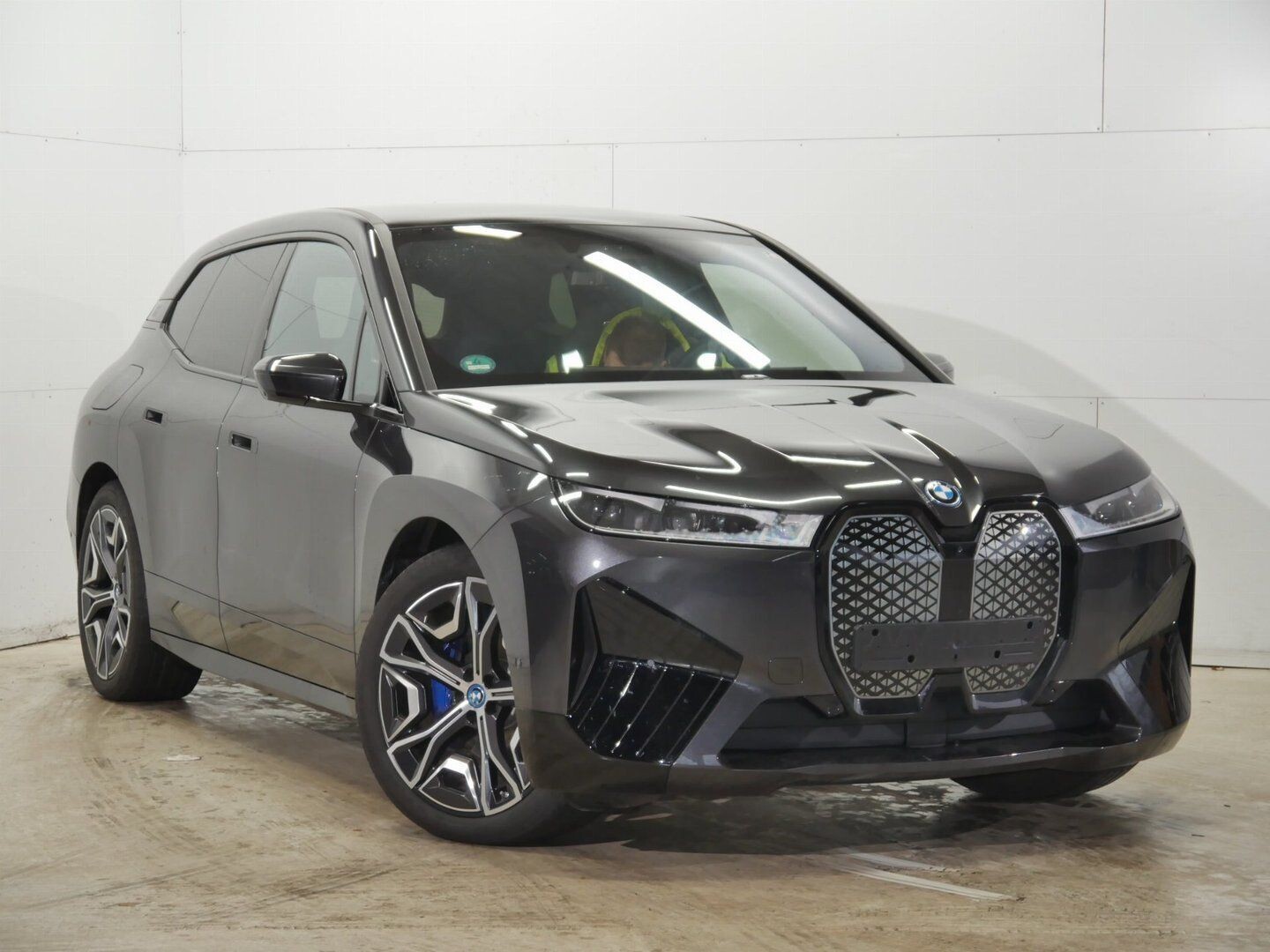 BMW iX xDrive 40 SOPHISTO GREY BRILLIANT EFFECT METALLIC (LHD) 08/2023