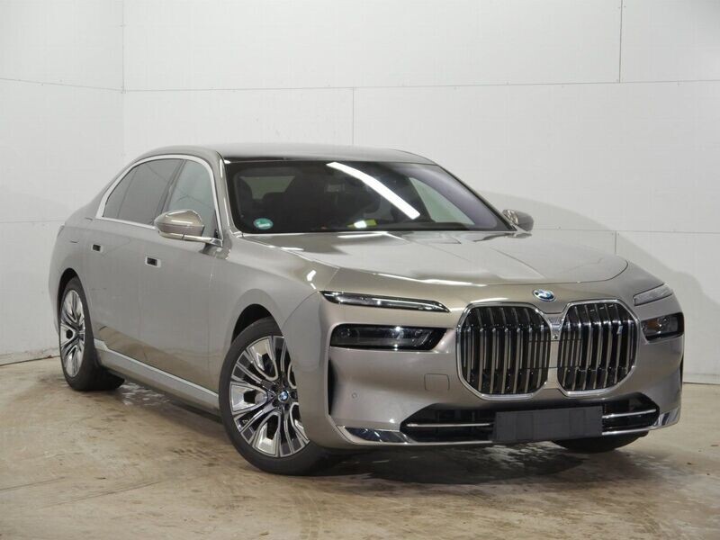 BMW i7 60 xDrive eDrive (LHD) OXIDE GREY METALLIC 11/2022