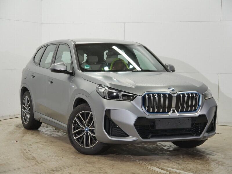 BMW iX 1 xDrive 30 FROZEN DEEP GREY METALLIC (LHD) 02/2023