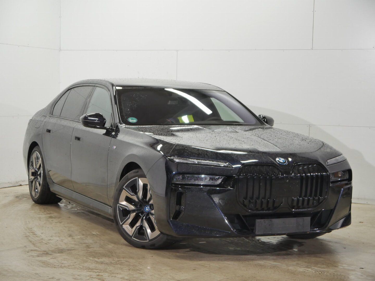 BMW i7 60 xDrive eDrive (LHD) CARBON BLACK METALLIC 01/2023