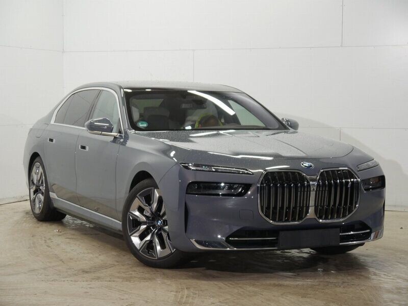 BMW i7 60 xDrive eDrive (LHD) SPARKLING GREY METALLIC 01/2023