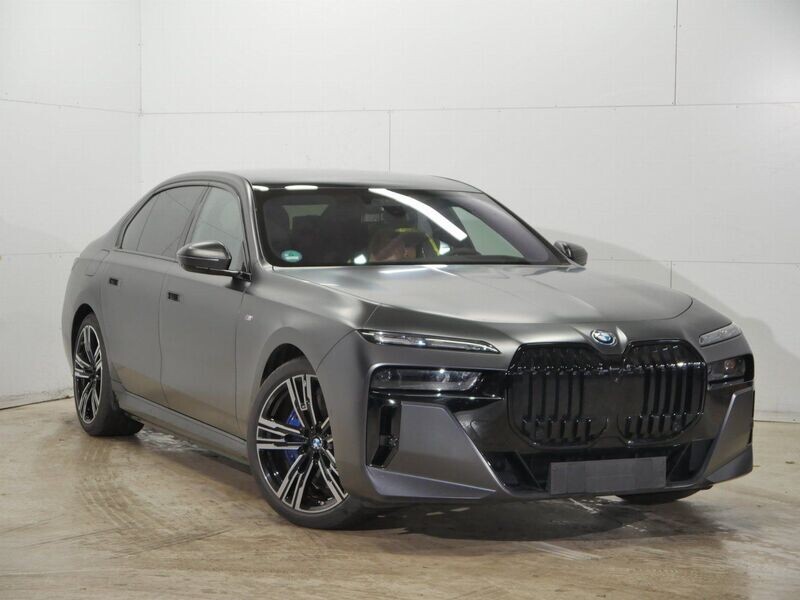 BMW i7 60 xDrive eDrive (LHD) FROZEN DEEP GREY METALLIC 01/2023