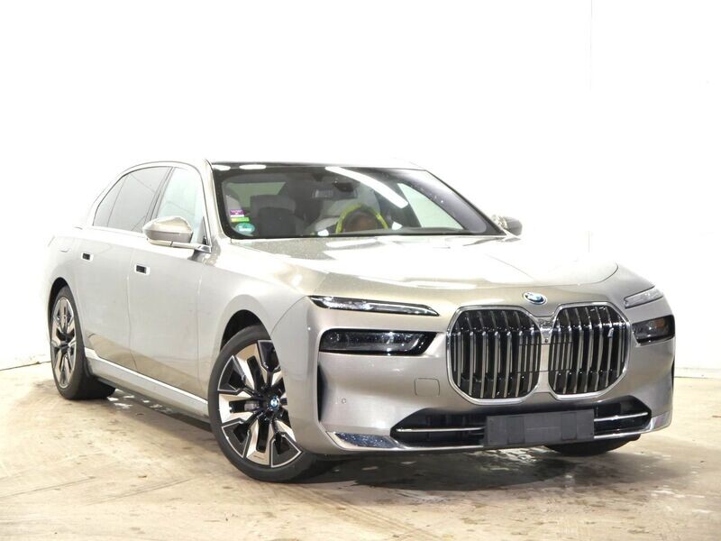 BMW i7 60 xDrive eDrive (LHD) OXID GREY METALLIC 09/2022