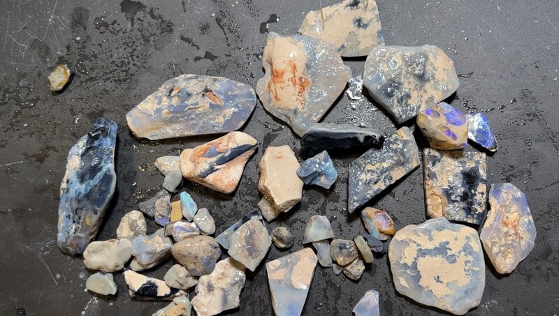 Lightning Ridge Rough Opal parcel 1080ct