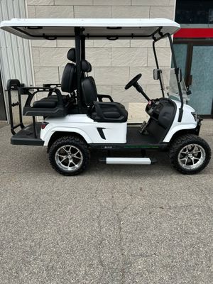 X-PLOD Vanguard 2 + 2 blanc 2026