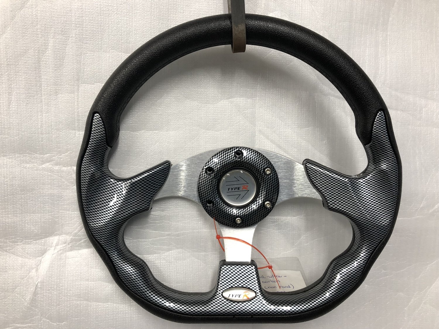 Volant-mad-ultra-carbon