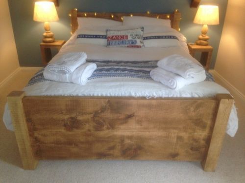 SOLID WOOD RUSTIC CHUNKY KINGSIZE PLANK 5&#39; BED