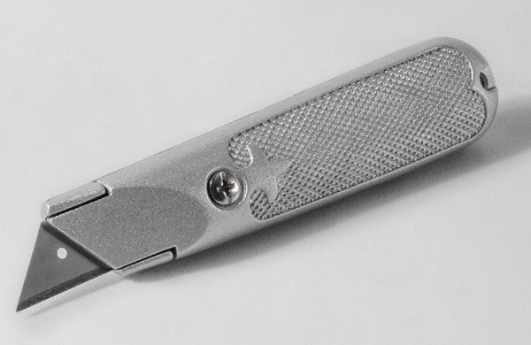 CUTTER "MIDI" SUPERPROFESSIONALE IN ACCIAIO A LAMA TRAPEZOIDALE FISSA