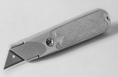 CUTTER "MIDI" SUPERPROFESSIONALE IN ACCIAIO A LAMA TRAPEZOIDALE FISSA