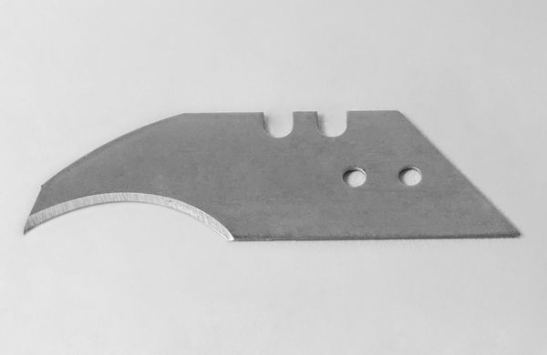 LAMA TRAPEZOIDALE CON ARTIGLIO
