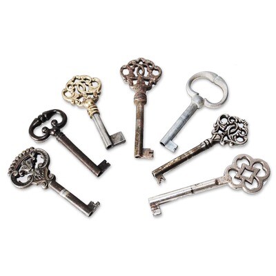 Vintage Keys, set of 7 03-003