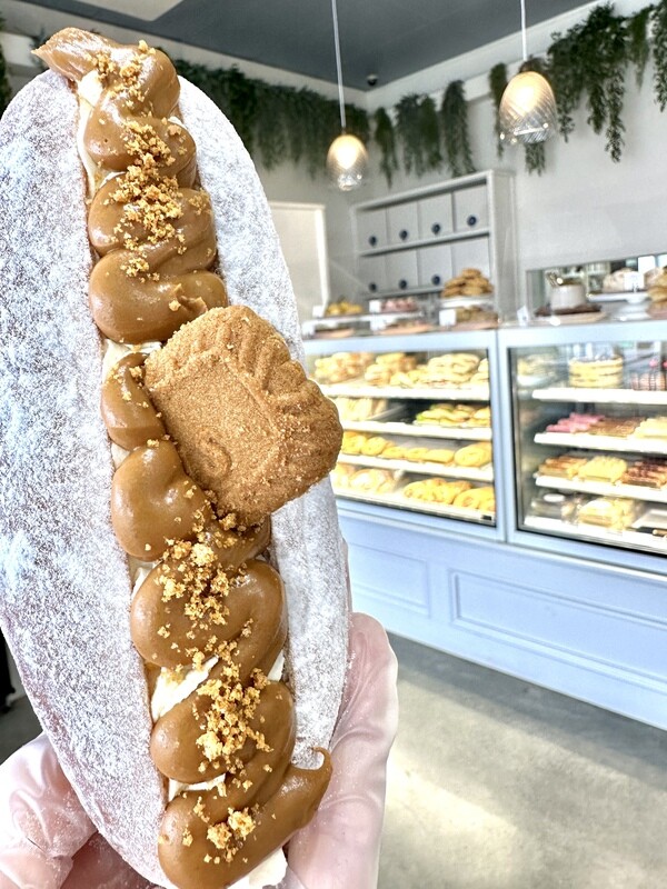 Biscoff Long Doughnut