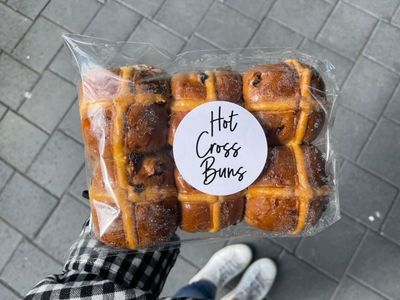 Hot Cross Buns - Traditional Fruit