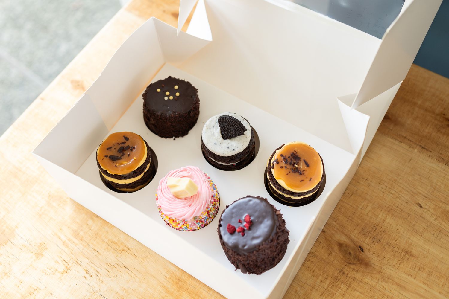 Mini Cakes Box