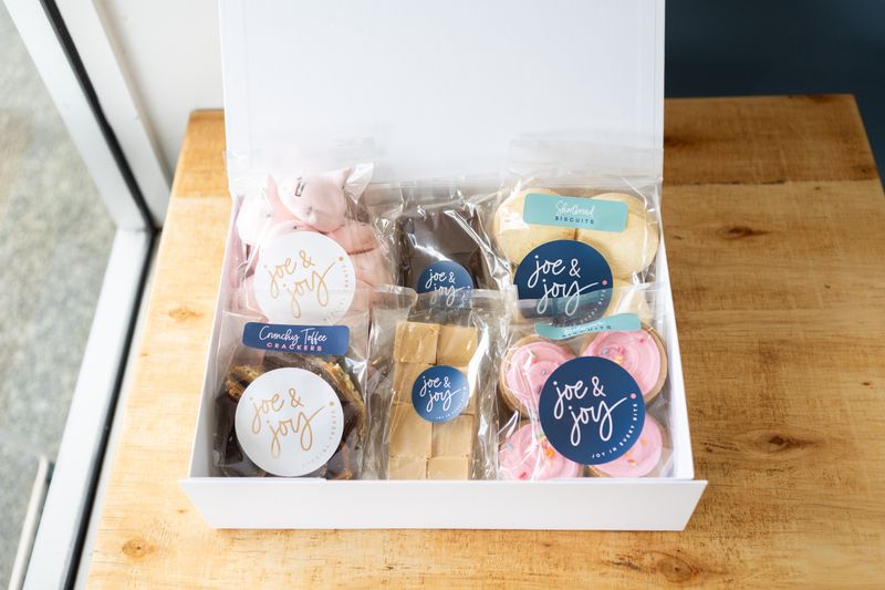 Biscuit &amp; Russian Fudge Gift Box
