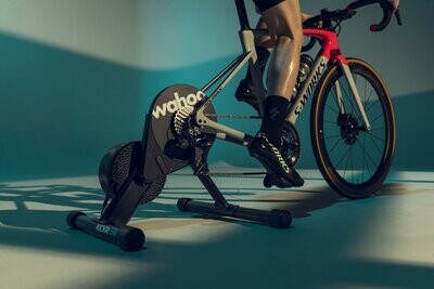 ますと　Wahoo KICKR CORE KICKR CORE Smart Trainer | Wahoo Fitness