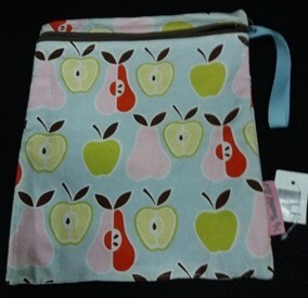 Wet Bag. Medium size. Apple & Pear design. Wet Bag. Medium size. Apple & Pear design.