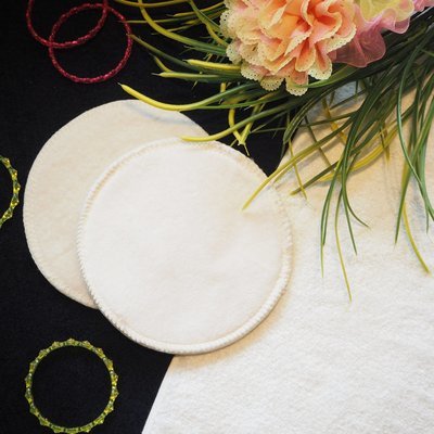 Moonbeams - Reusable Nursing/Breast Pad (1 set = 2pcs) Moonbeams - Reusable Nursing/Breast Pad (1 set = 2pcs)