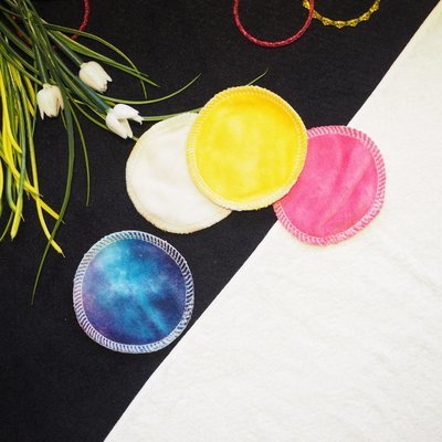 Re-usable Round Colored Bamboo Facial Cloth Puffs 3 Re-usable Round Colored Bamboo Facial Cloth Puffs 3